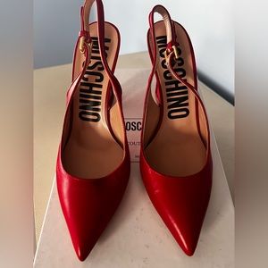 Moschino red heels 38